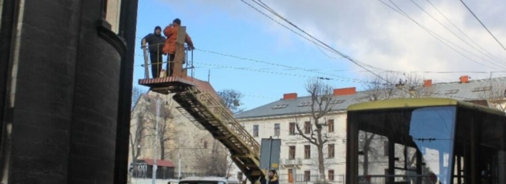 У Львові пам’ятки захищають від можливих обстрілів