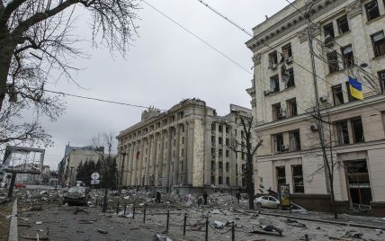У Харкові окупанти обстріляли пункт «Нової пошти», шестеро людей загинули