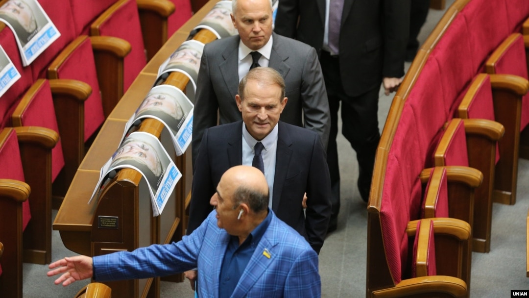В Україні призупиняють роботу ОПЗЖ та “Партії Шарія”