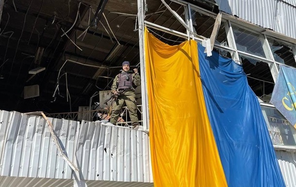 ЗСУ звільнили Макарів під Києвом: як виглядає місто після рашистської окупації (ВІДЕО)