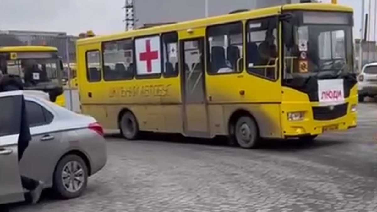 Сьогодні мають відкрити 6 зелених коридорів для евакуації