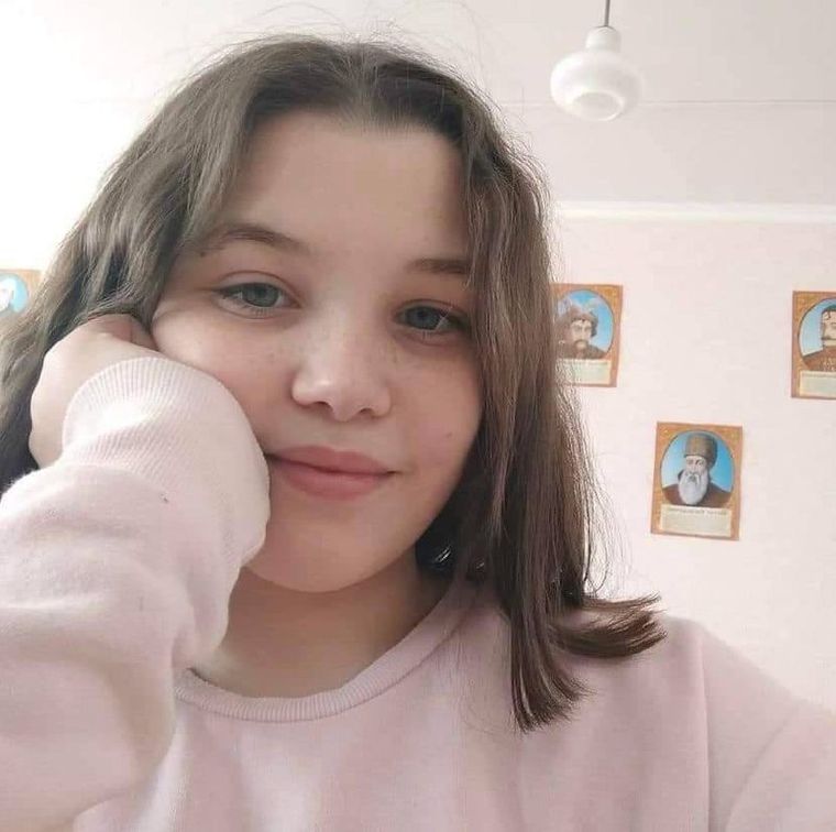 В Маріуполі окупанти викрали 12-річну дівчинку