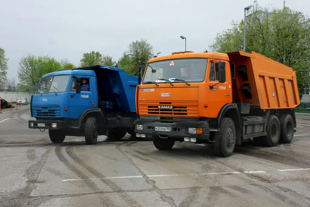 У період воєнного стану водії з посвідченням категорії В зможуть керувати вантажівками