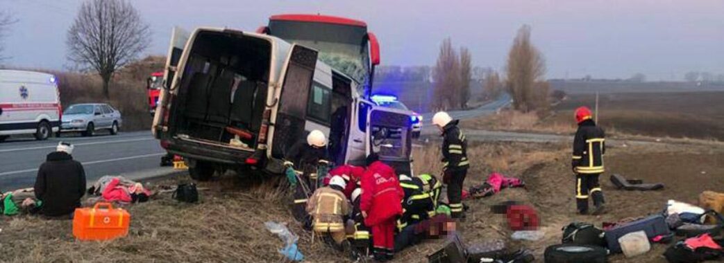 На Хмельниччині в ДТП потрапив мікроавтобус з переселенцями: 7 осіб загинуло