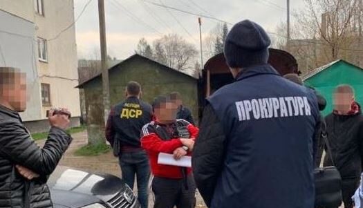За посаду в Західному управлінні юстиції вимагали дві тисячі доларів