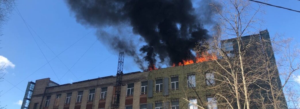 Столиця московії підгорає: вночі палали будівля медцентру та 7 авто (ВІДЕО)