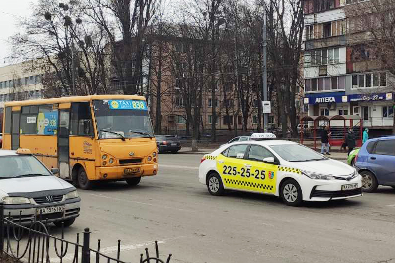 У трьох містечках Львівщини запрацює національний сервіс таксі