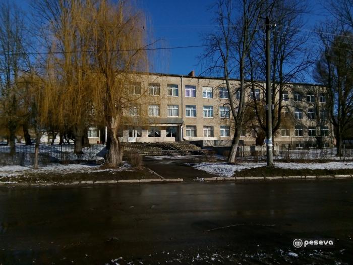 На Львівщині гуртожитки облаштують для тривалого проживання переселенців: перелік першої черги