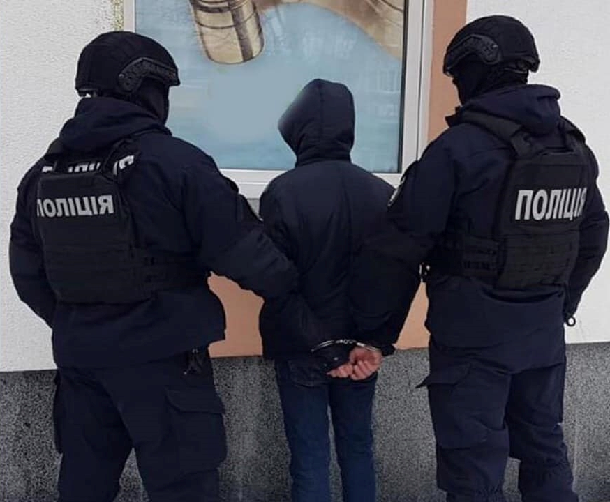 У Львові одесит побив та обікрав 37-річного чоловіка