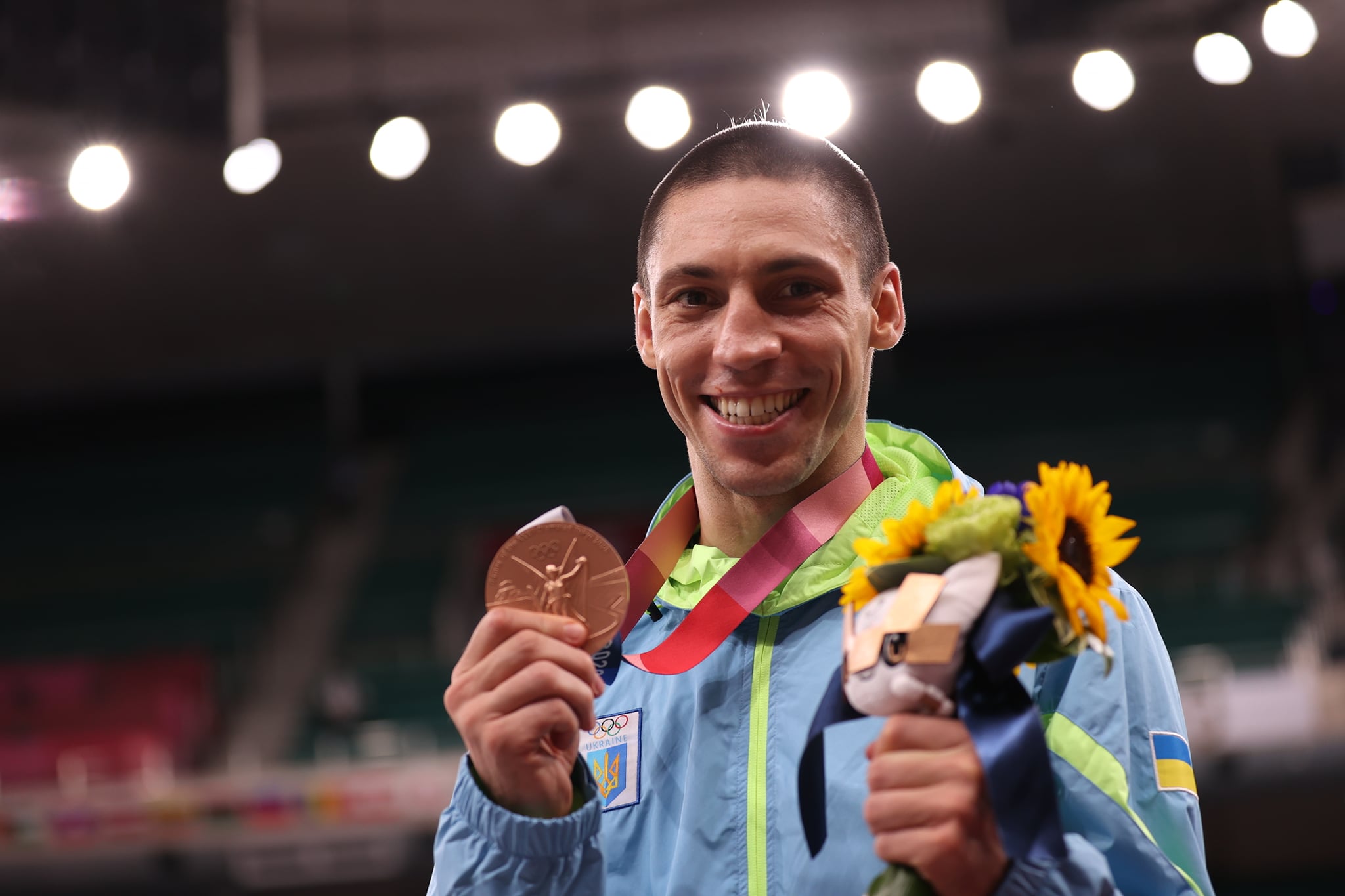 Олімпійську медаль львівського спортсмена продали за майже 17 000 доларів