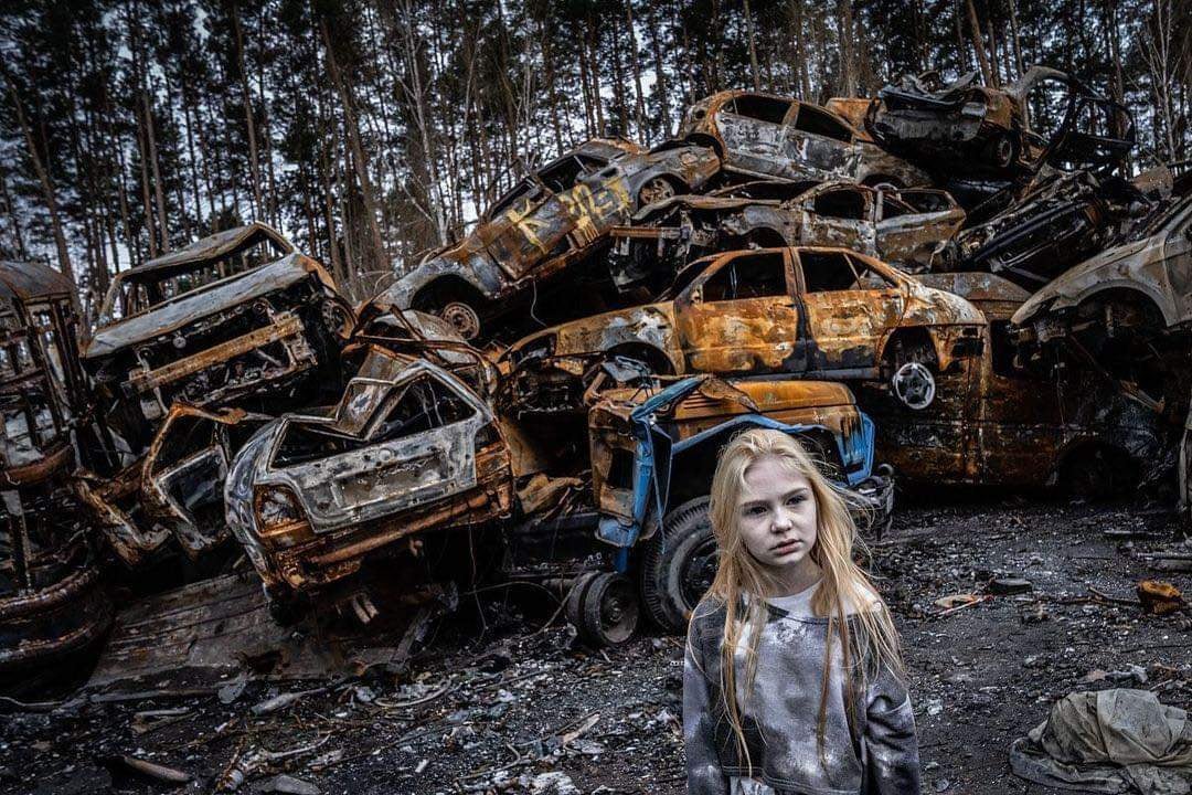 Біль і сила війни: президент поділився черговою підбіркою зворушливих фото