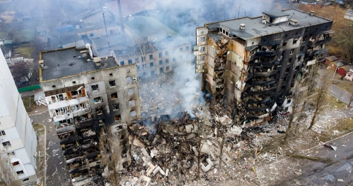 Військові злочини рф: українці вже повідомили про 12 тисяч випадків