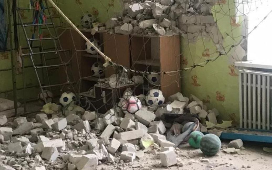Вбивства дітей в Україні: тіло в братській могилі і обстріляний евакуаційний човен