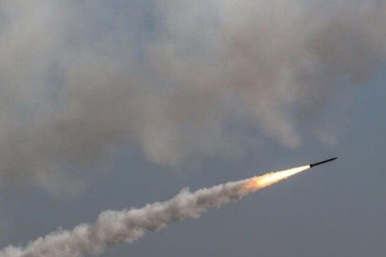 Щонайменше 18 харків‘ян постраждали через сьогоднішній ракетний удар, один загинув