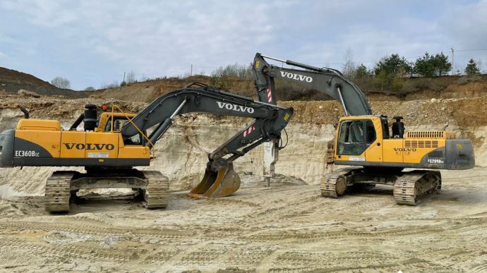 На Львівщині обшукують маєтки соратників Медведчука