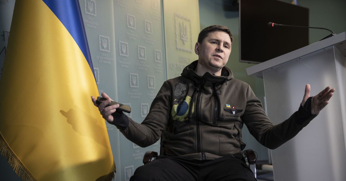 Подоляк пояснив, чому росії не вдасться створити нові “народні республіки” в Україні