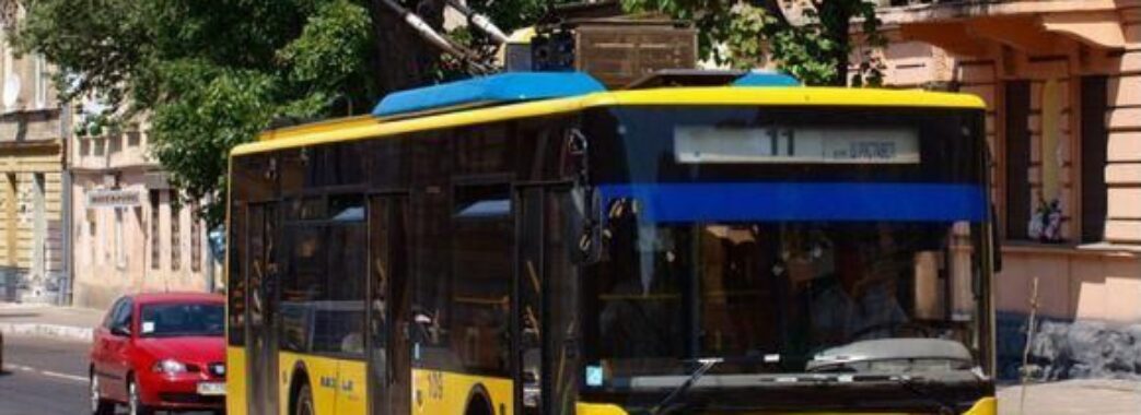 У поминальні дні у Львові збільшать кількість громадського транспорту