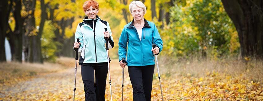 Львів’ян запрошують на безкоштовні тренування зі скандинавської ходьби