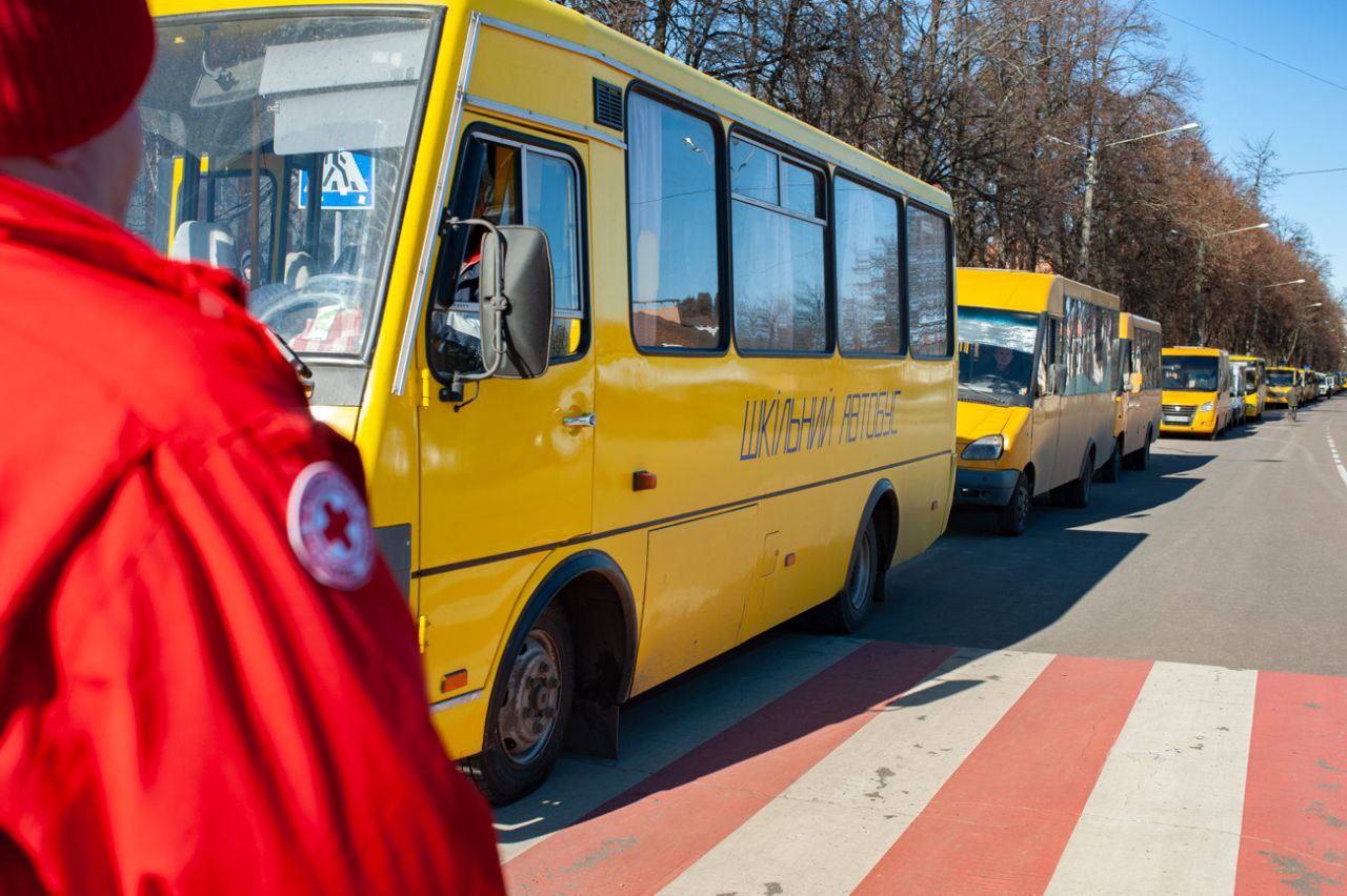 Влада погодила 7 гуманітарних коридорів на 2 квітня