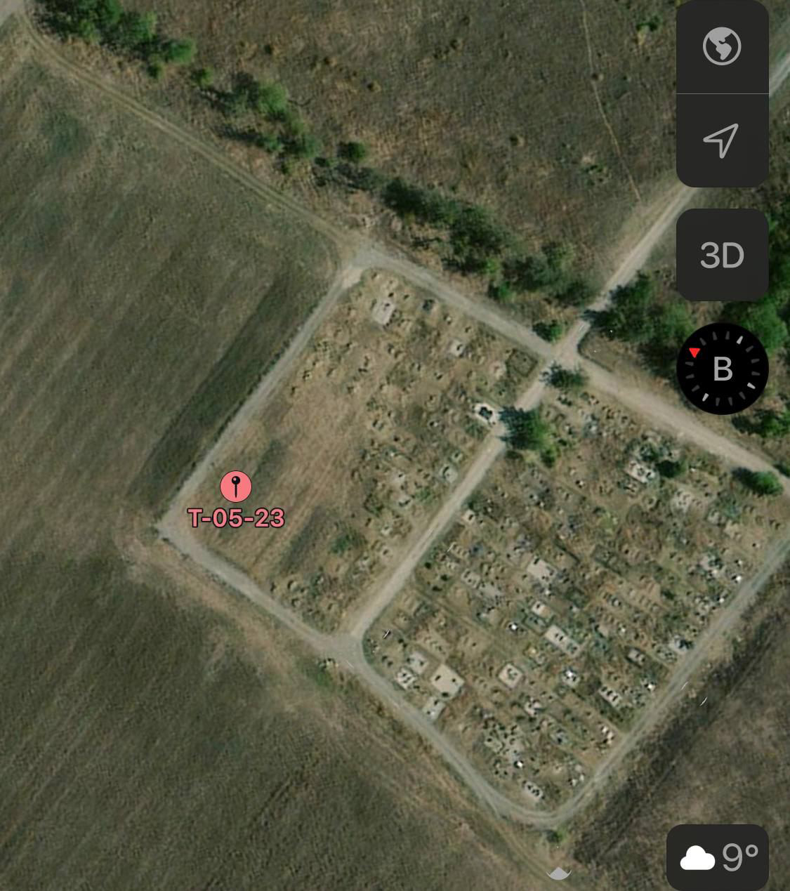 Окупанти ховають загиблих маріупольців у братських могилах в Мангуші (ФОТО)