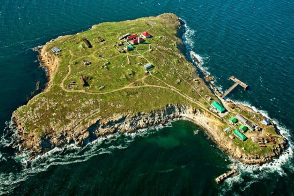 Українські війська вдарили по росіянам на острові Зміїний, – ОК «Південь»