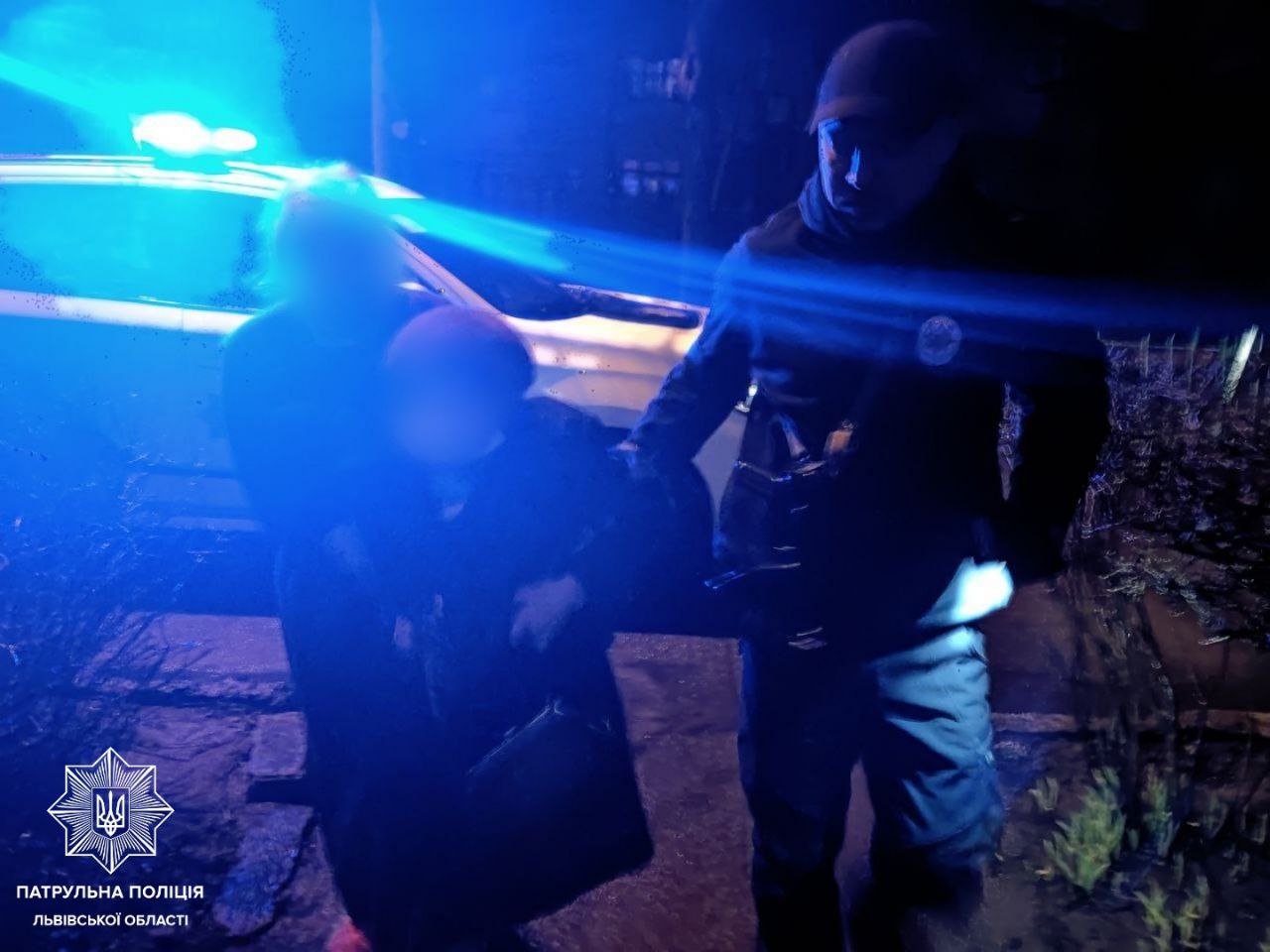У Львові заблукала 98-річна бабуся: її врятували патрульні