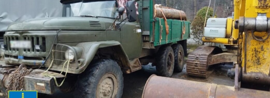 У жителя Стрийщини вилучили вантажівку на користь ЗСУ, бо незаконно рубав смереки