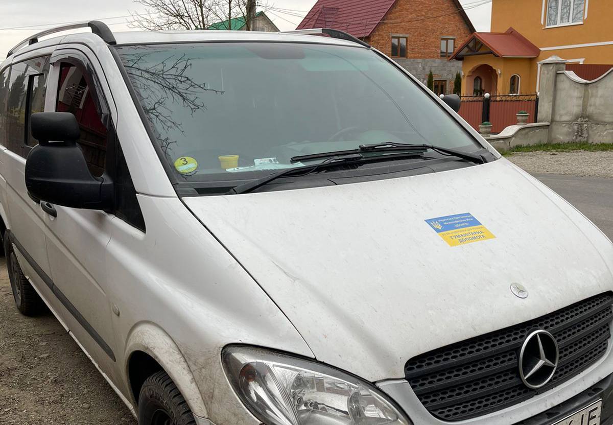 Прикривався національною символікою: затримали чоловіка, який переправляв ухилянтів за кордон