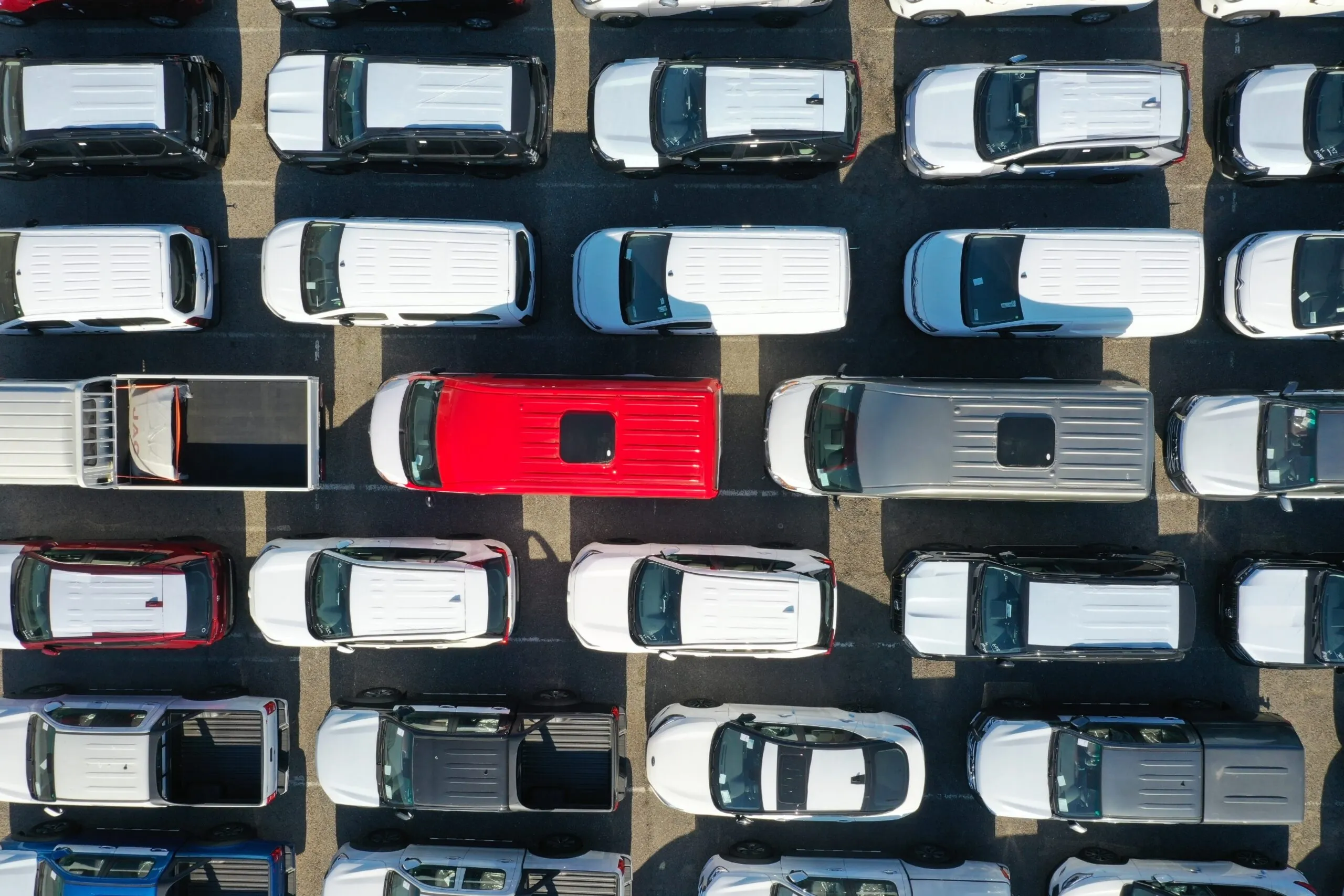 В парламенті зареєстрували законопроект про повернення ввізного мита на авто