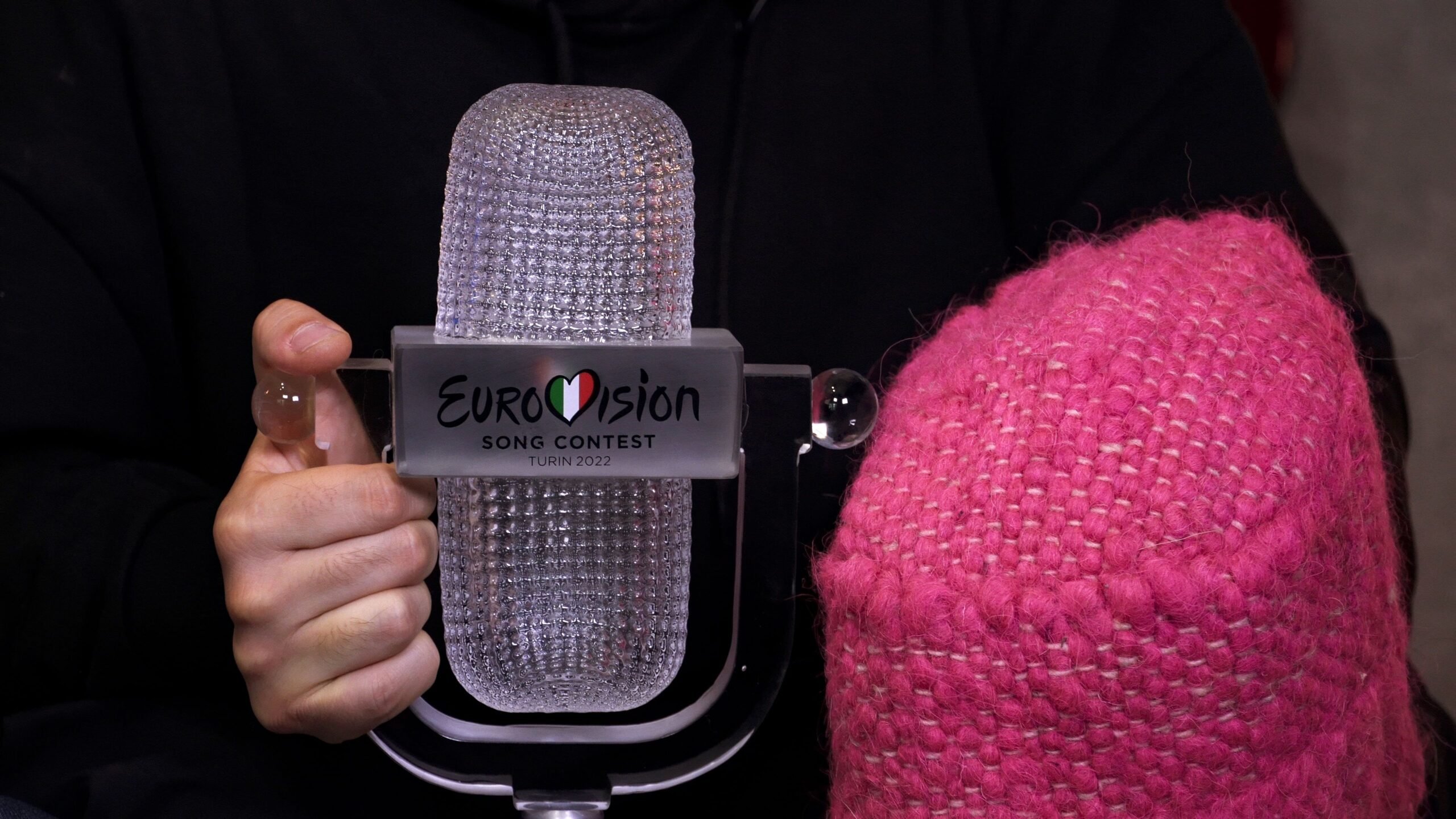 Kalush Orchestra продав кубок переможця Євробачення за 900 тисяч доларів