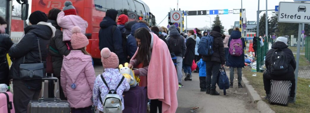 Чверть працездатних українських біженців знайшли роботу в Польщі