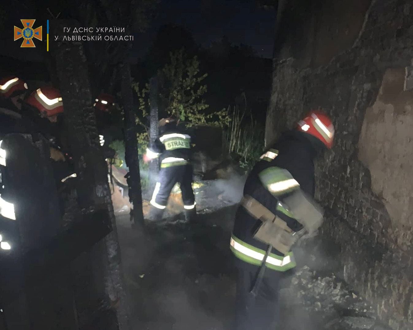 Вночі у Ходорові ледь не згорів житловий будинок