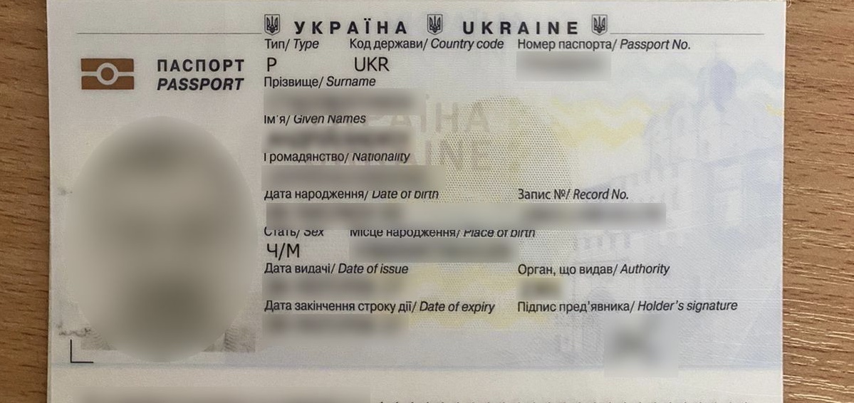 На Львівщині затримали псевдопенсіонера, який пропонував 2 тисячі євро за пропуск через кордон