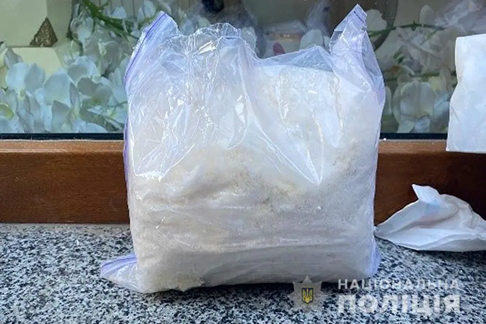 Використовував квартиру як склад: у Львові затримали дилера з двома кг наркотиків