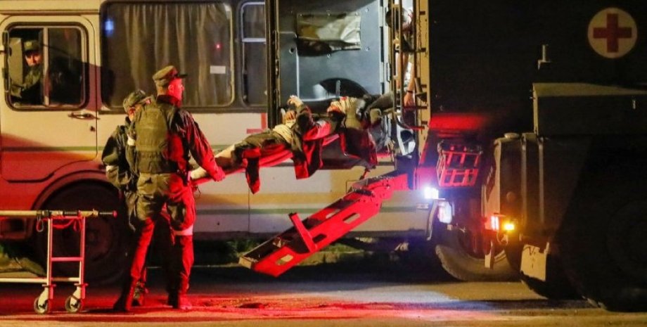 «Азовців» вивезли на окуповані території, бо іншого варіанту порятунку немає — Міноборони