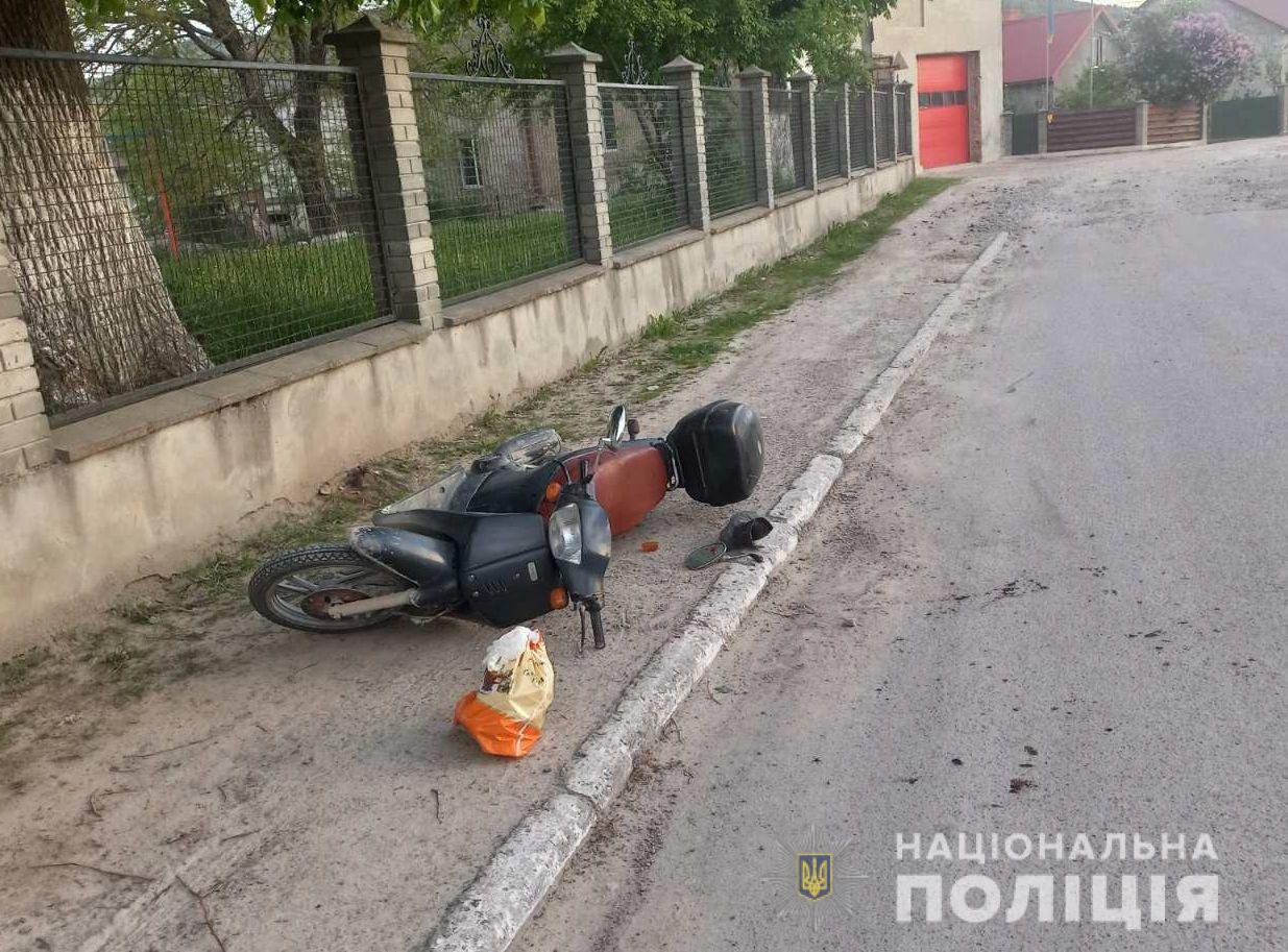 На Самбірщині п’яний водій мопеда спричинив ДТП і потрапив до лікарні