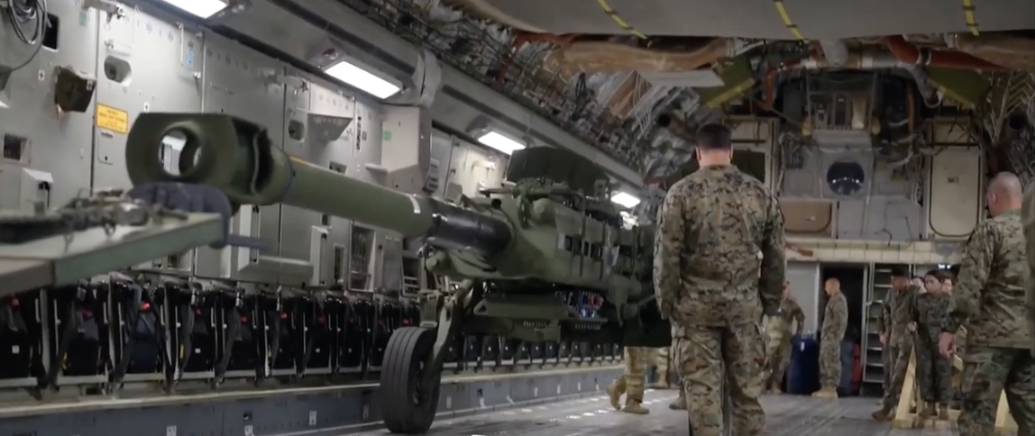 США відправили в Україну боєприпаси для гаубиць калібру 155 мм