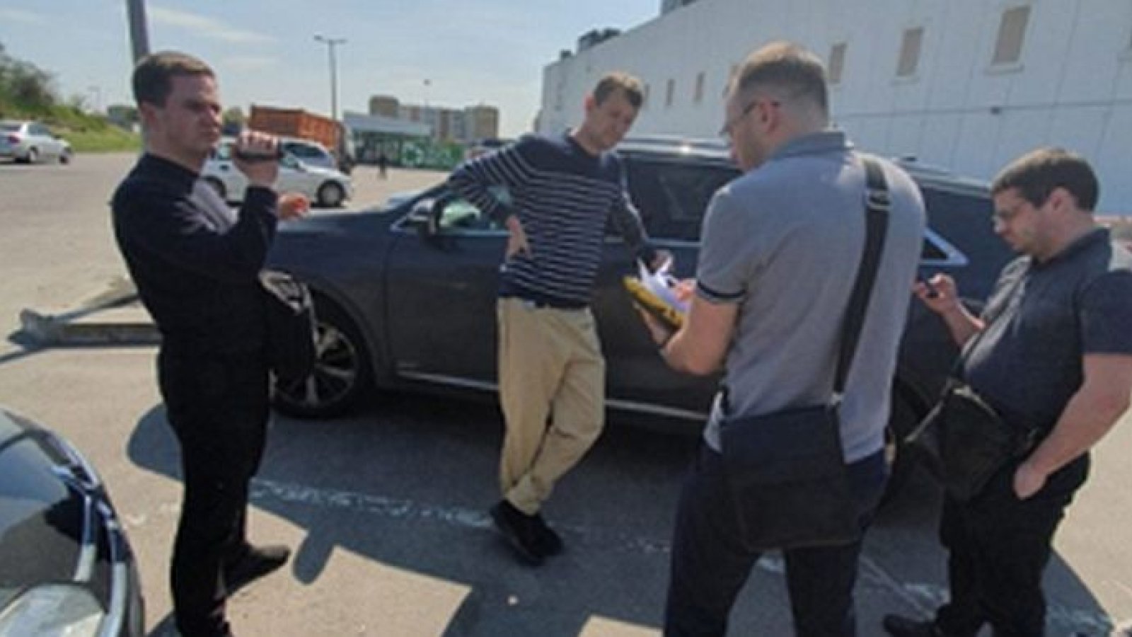 Обидва підозрювані у розкраданні гуманітарної допомоги вийшли з львівського СІЗО