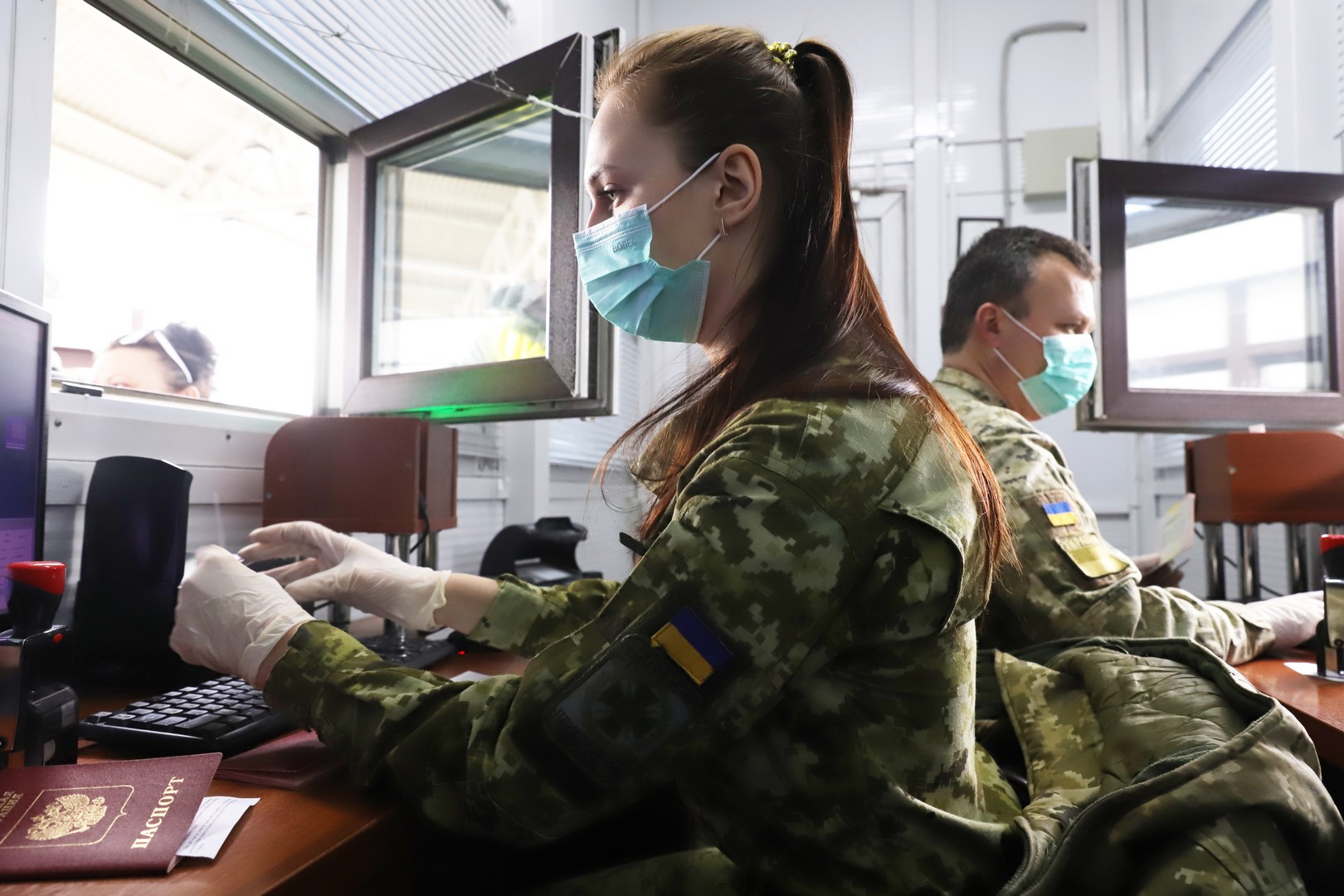 Українці повертаються додому: на кордонах фіксують збільшення кількості тих, хто в’їжджає