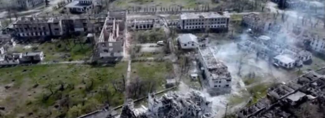 Ще один Маріуполь: окупанти знищили Рубіжне на Луганщині, але там ще є цивільні