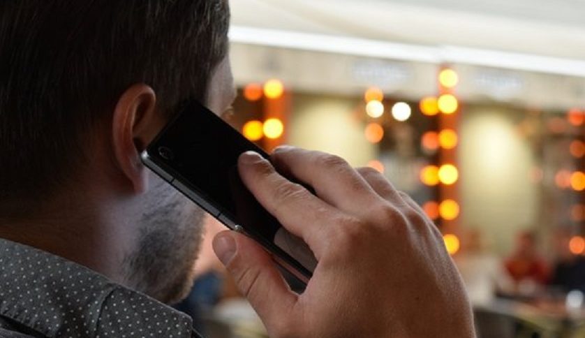 Шахрай видурив у жінки 170 тисяч гривень телефоном