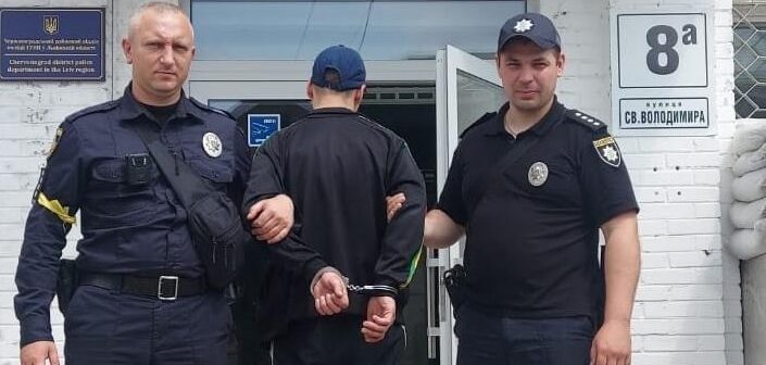 Правоохоронці спіймали двох мешканців Червонограда за пограбування пенсіонерів