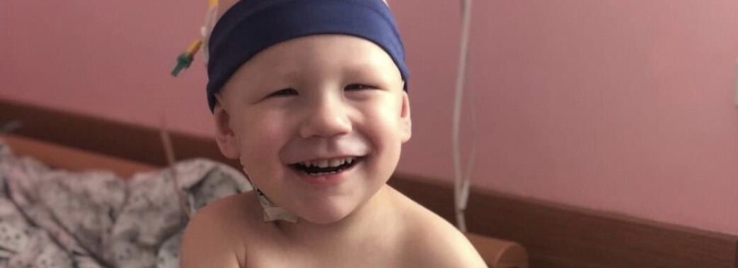 Операція тривала 7 годин: львівські медики врятували хлопчика з онкологією