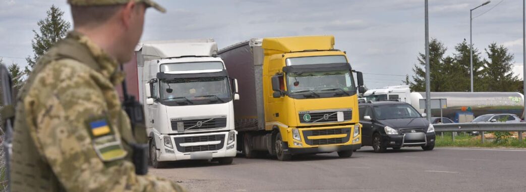На ПП “Устилуг” і “Грушів” запровадили зміни щодо вантажних перевезень