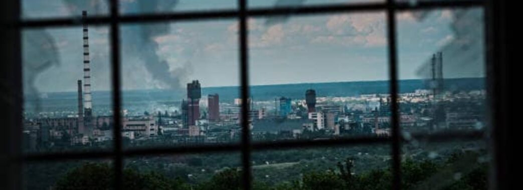 Евакуація мирного населення з заводу “Азот” у Сєвєродонецьку неможлива, – Гайдай
