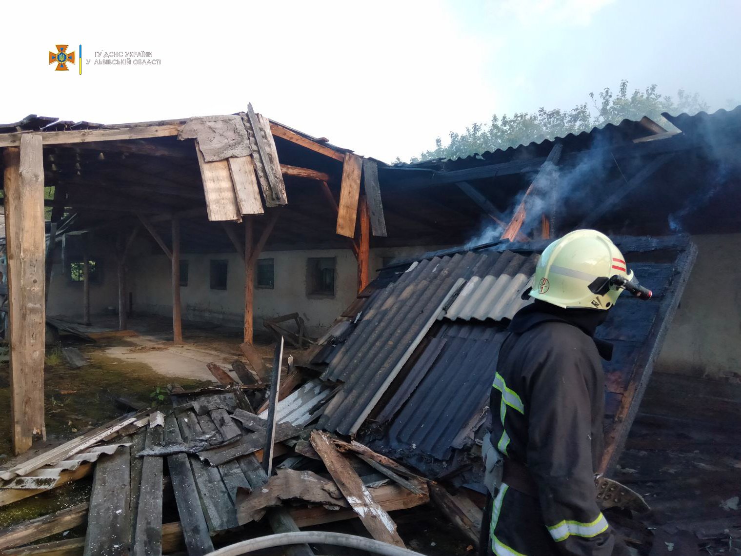 В пожежі на Львівщині вигоріла закинута будівля