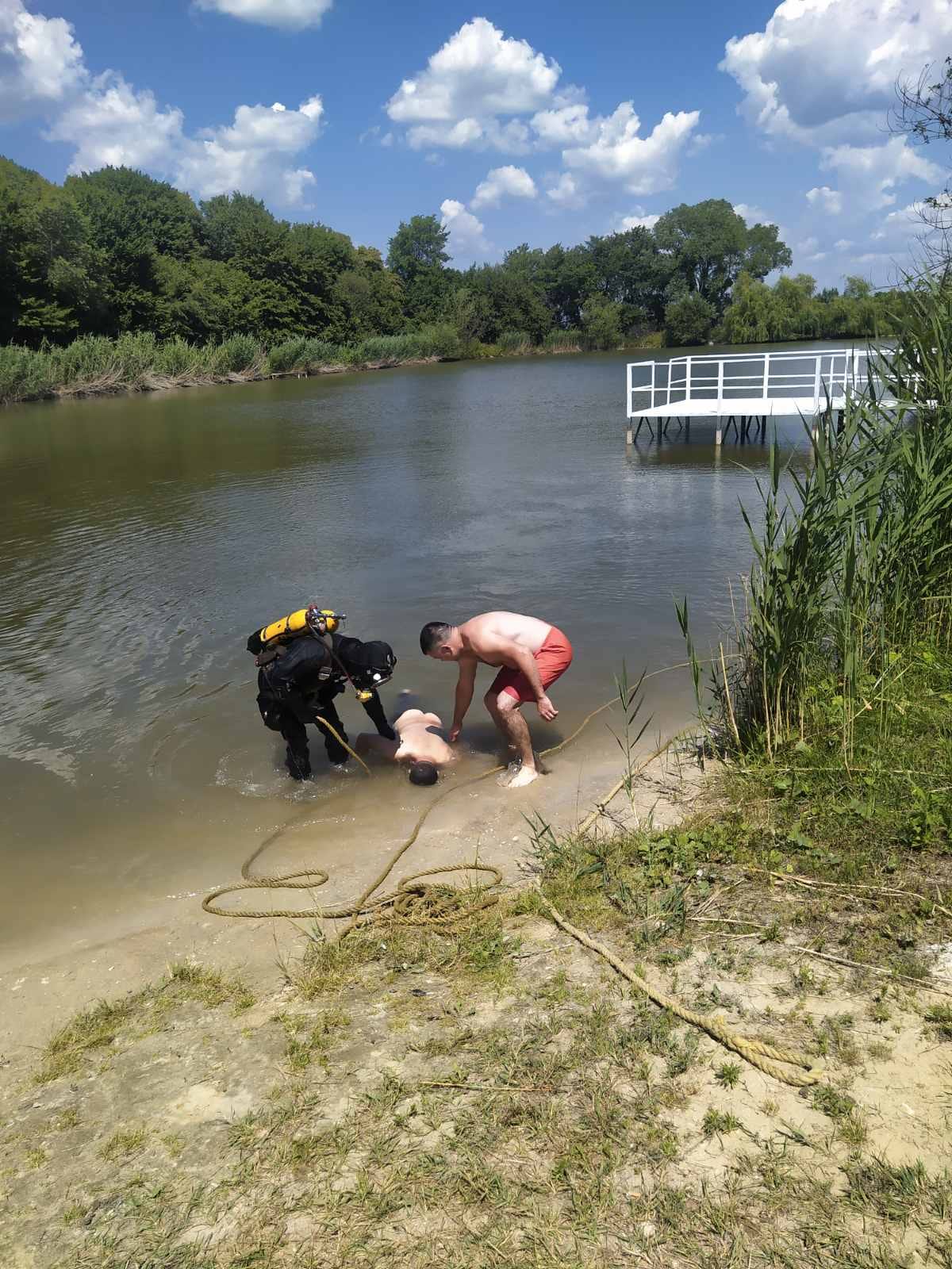 На Золочівщині в ставку втопився 18-річний хлопець