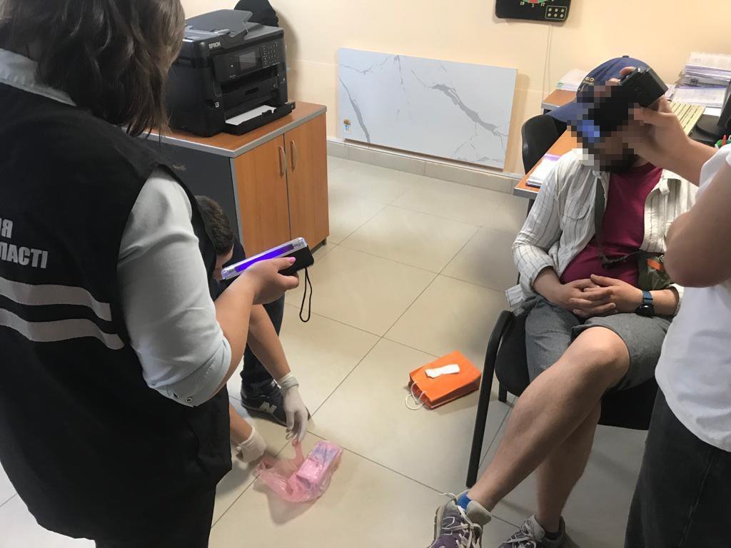 Організатору злочинної групи, учасники якої розкрадали амуніцію на Львівщині, повідомили про підозру