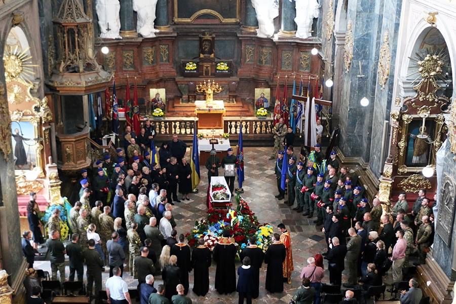 Завтра Львів попрощається з 3 героями: містян просять гідно провести воїнів