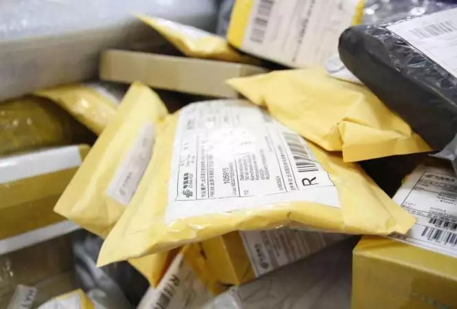 AliExpress відновлює доставку товарів в Україну